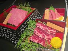 -山川小町·极番烧肉(新地假日广场店)