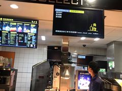 -麦当劳(虹梅路地铁站店)