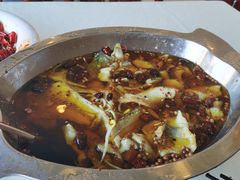 -鑫巴蜀小镇 · 水煮鱼专研店(玉桥店)