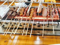 -哈尔滨小酒馆·鲜肉现穿自助烧烤(康新花园店)