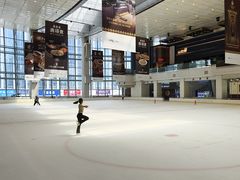 -冰纷万象滑冰场(深圳万象城店)
