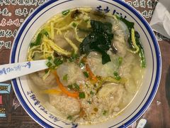 鲜肉馄饨-长人馄饨铺(解放街店)
