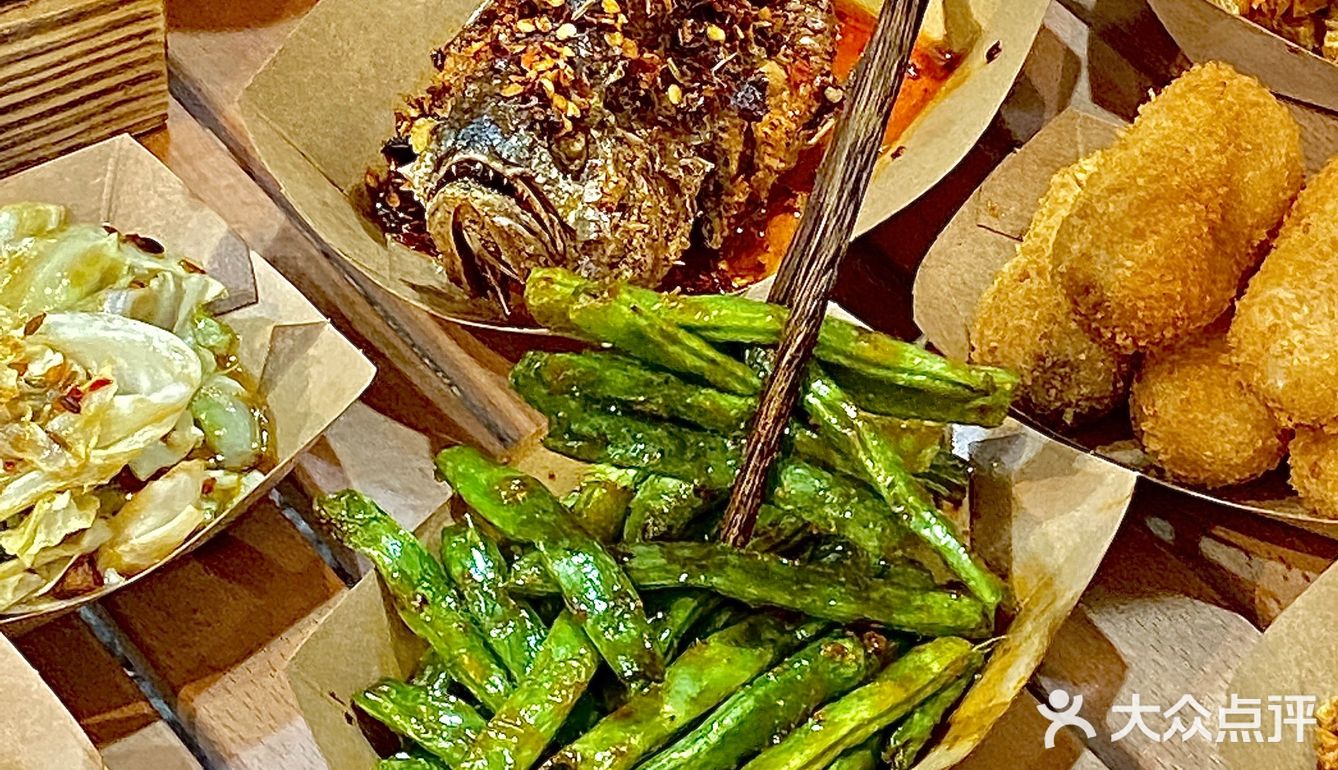 长沙居然有那么棒的炸卤小吃店🥢炸烧麦巨香