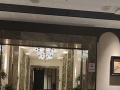 -万泊酒店(长沙五一广场国金中心店)