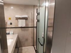 -荷逸唐电竞酒店(上海惠南地铁站店)