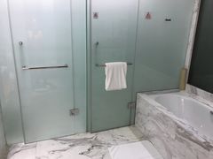 -上海滴水湖皇冠假日酒店