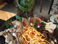 鲜杂菇拼盘-捞王锅物料理(上海世茂广场店)