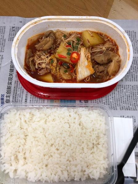 练萍·锡纸诱惑肥牛饭(沪宜公路店)-"外卖的肥牛饭,感觉菜量还可以