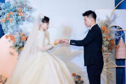 -伯瓷皇后婚纱艺术空间