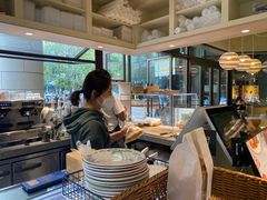 -Dough&Joe团憩(瑞虹天地月亮湾店)