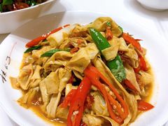 火腿炒农家豆腐皮-辣公子·千岛湖私房菜(滨江店)