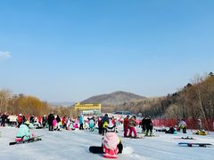 -亚布力新体委滑雪场