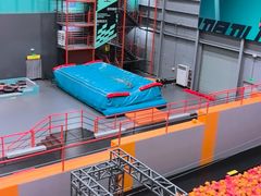 -极限PLAY运动娱乐新世界·团建派对潮玩休闲馆·室内蹦极高空游乐园
