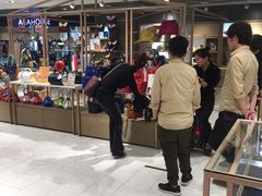 -LOL原创生活概念店(K11购物艺术中心店)