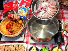 -刘姐啤酒鱼民族演艺餐厅(西街总店)