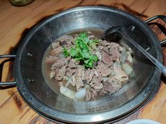 -大众跷脚牛肉馆·非遗传承单位(峨眉山店)