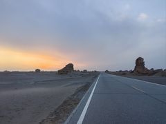 -敦煌雅丹国家地质公园