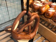 -Dough&Joe团憩(瑞虹天地月亮湾店)