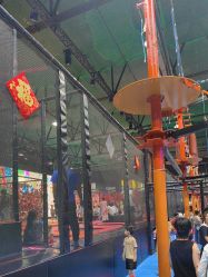 -飞吧潮玩运动蹦床游乐场