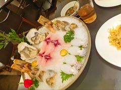 -鲜入唯煮·港式海鲜牛肉火锅(金宝街店)