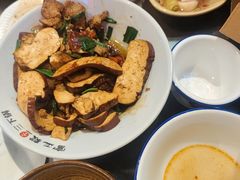 -富正毅三下锅·湘西韵味(天门山索道店)