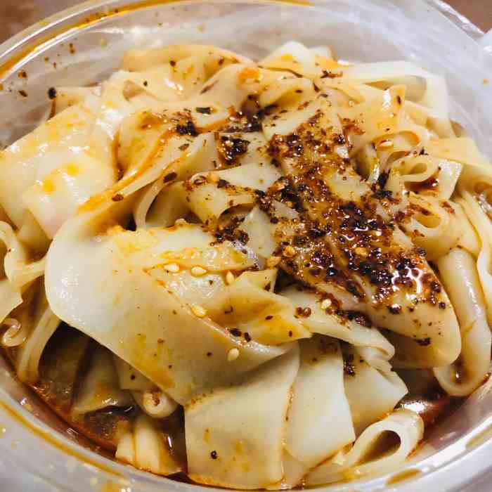 李记面皮(并州东街店)-"味道可以.时间太晚,只剩下灌肠啦,灌肠还.