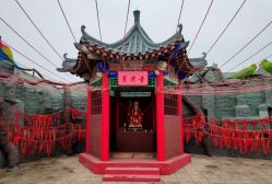 -窦王岭景区游乐场