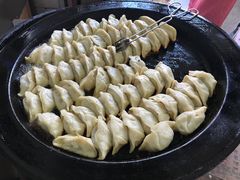 -黄阿姨锅贴大王(万航渡路店)