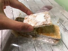 -红宝石·鲜奶小方·海派西点房(南丹店)