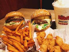 -The Habit Burger Grill 哈比特汉堡(复兴soho店)