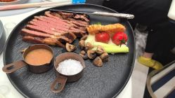 -奈尔宝家庭中心·亲子餐厅(鄞州万达店)