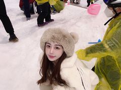 -冰纷万象滑冰场(沈阳万象城店)