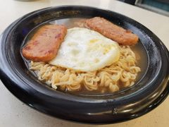 餐肉煎蛋公仔面-和平馆·地道港澳茶餐厅(西门口店)