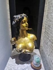 大堂-露德瑪麗科技美肤·美迪迈·华熙生物