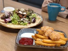 英式炸鱼配宽薯-HELLO 27 意面·沙拉·帕尼尼