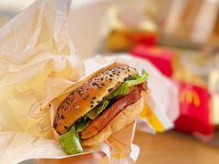 重磅猪肘堡-麦当劳(贵和购物中心B1店)