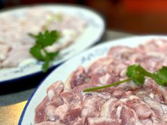 天衣無縫拚一兩肉-华哥新鲜猪精品美食
