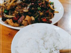 -茅屋大酒店