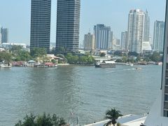 -曼谷湄南河畔华美达广场酒店