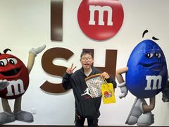-m豆巧克力世界(上海世茂广场店)