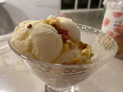 -有猫主题·治愈系猫咖(曾厝垵店)
