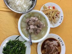 -荣生萝卜汤饭店