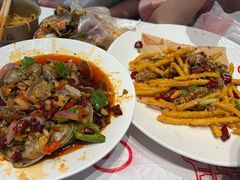 -肥肥虾庄·金牌油焖大虾(汉口城市广场店)