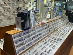 -MiRi眼镜·蔡司·星趣控·尼康控优点视觉合作店(南京东路店)