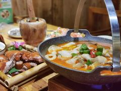 -老滇山寨•云南特色菜•地方菜•民族风情歌舞表演(金碧店)