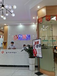 -靓芙泉祛痘.科技美肤连锁