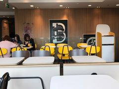 -麦当劳(杨林得来速店)