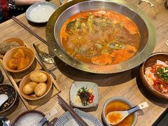 -野山舂·贵州现舂酸汤牛肉(东山店)