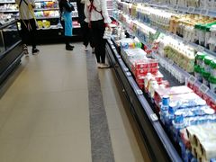 -中百仓储超市有限公司(越秀星汇维港店)