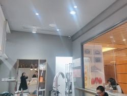 -苑苑发型设计